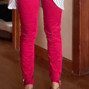 Aeropostale red stretchy skinny jeans/jegging - size 2 - zip accent